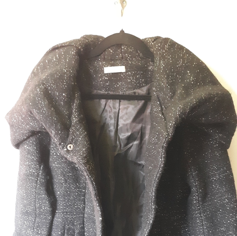 Coat - Picture 2 of 9